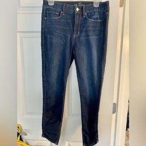 WHBM high rise skinny crop with ruched hem size 4